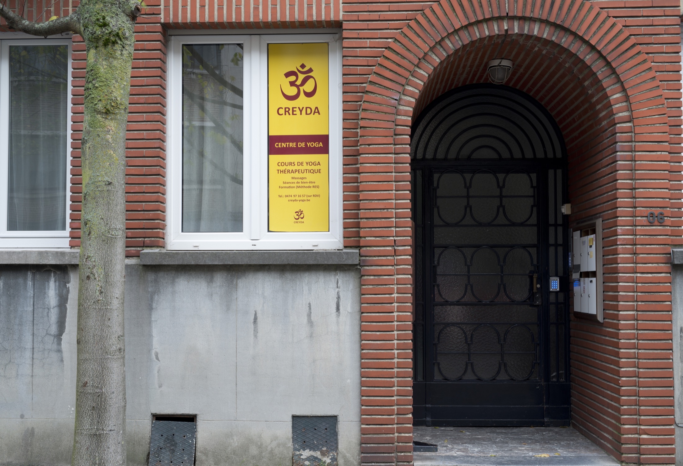 Entrée du centre Creyda à Ixelles